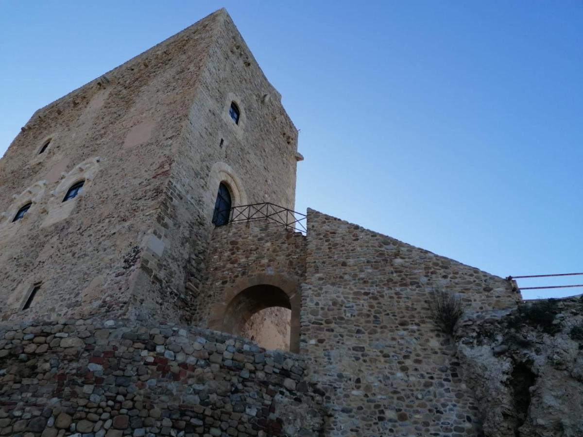 Momaliar House Vila Campofelice Di Roccella Exterior foto