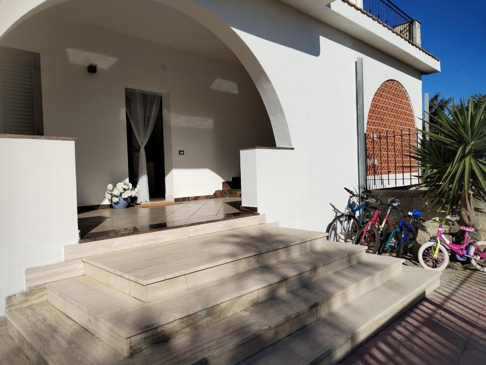 Momaliar House Vila Campofelice Di Roccella Exterior foto